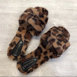 NWOB VINCE CAMUTO LEOPARD SLIPPERS!!